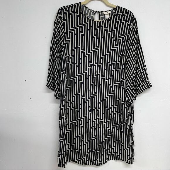 H&M Dresses & Skirts - GP & J Baker X H&M Black & White Geometric Print Swing Mini Dress Womens 12